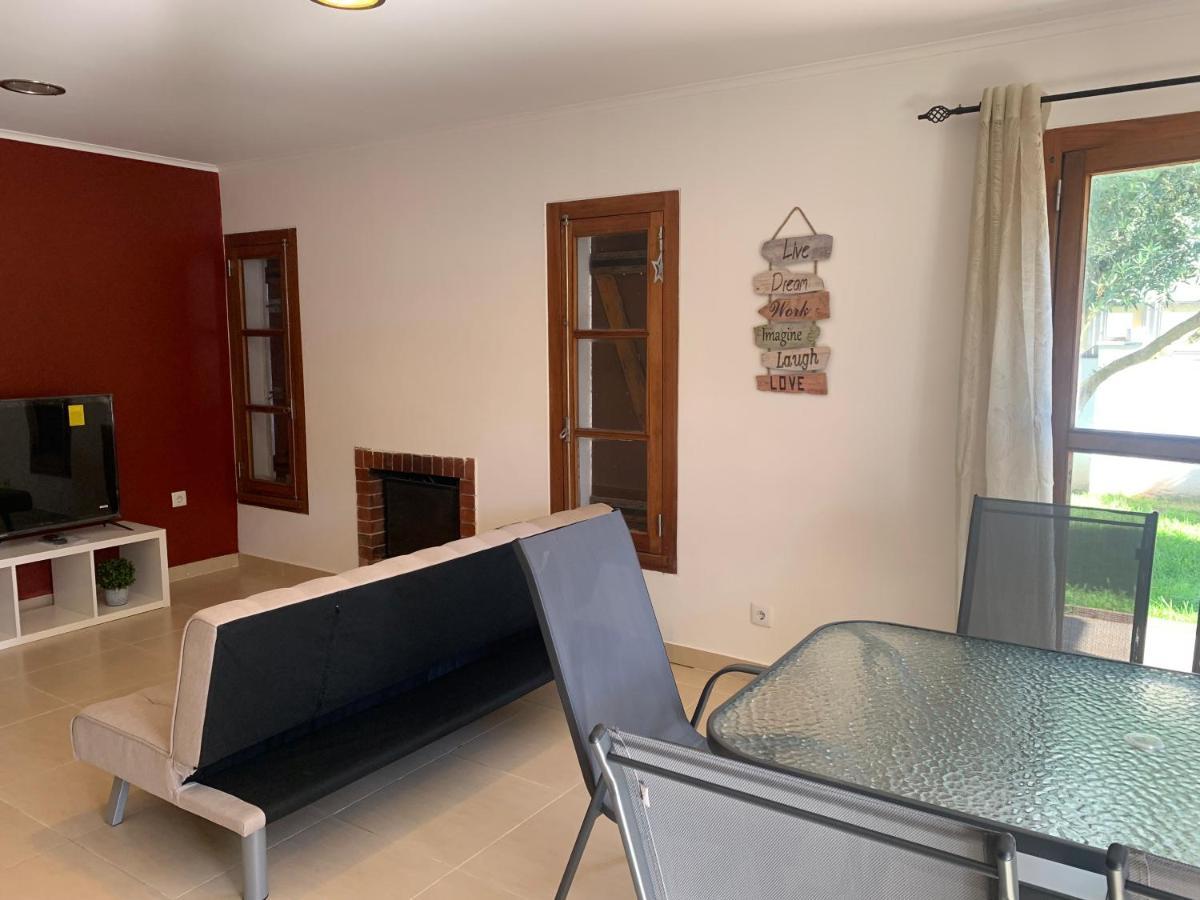 Aroeira House Holiday home
